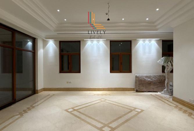 940386 - Property Image 3