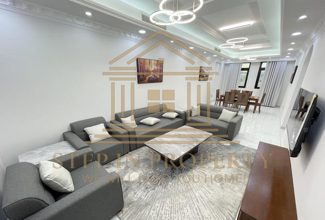 972398 - Property Image 2