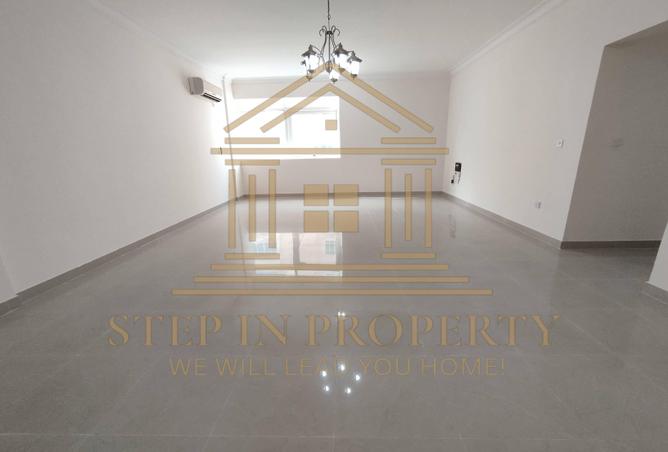 966474 - Property Image 2