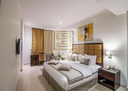 صورةغرفة- غرفة النوم لـ: شقة - 2 غرف نوم - 2 حمامات للكراء في شارع قريش - أم غويلينا - الدوحة, صورة 1