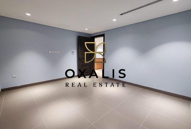 972902 - Property Image 3