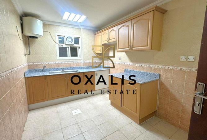 962689 - Property Image 2