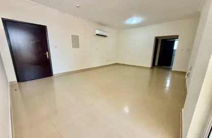 Apartment - 3 Bedrooms - 3 Bathrooms for rent in Al Sadd Road - Al Sadd - Doha
