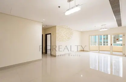Apartment - 2 Bedrooms - 3 Bathrooms for rent in Marina Tower 07 - Marina District - Lusail