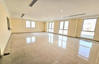 Apartment - 4 Bedrooms - 5 Bathrooms for rent in Old Airport Road - Old Airport Road - Doha