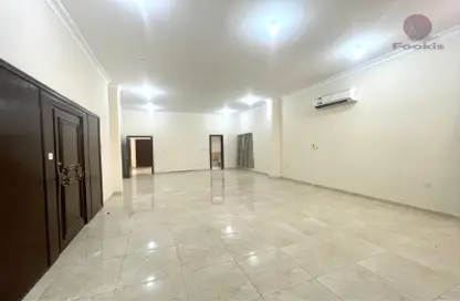 Villa - 7 Bedrooms - 6 Bathrooms for rent in Al Hadara Street - Al Thumama - Doha