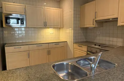 Apartment - 1 Bedroom - 2 Bathrooms for rent in Porto Arabia - The Pearl Island - Doha
