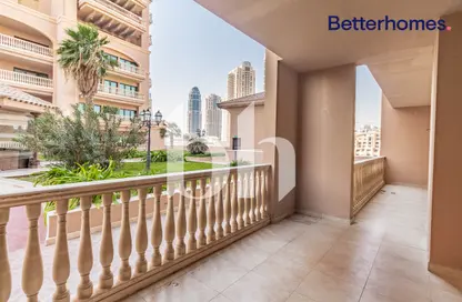 Apartment - 2 Bedrooms - 3 Bathrooms for sale in West Porto Drive - Porto Arabia - The Pearl Island - Doha