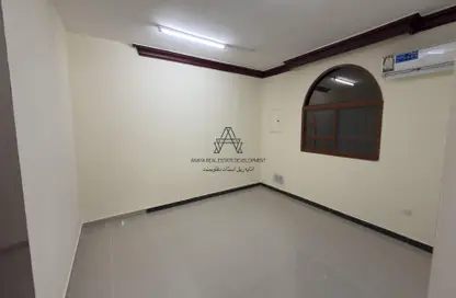 Apartment - 2 Bedrooms - 1 Bathroom for rent in Abu Hamour - Doha