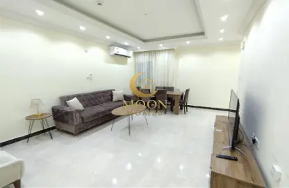 Apartment - 2 Bedrooms - 2 Bathrooms for rent in Al Mansoura - Doha