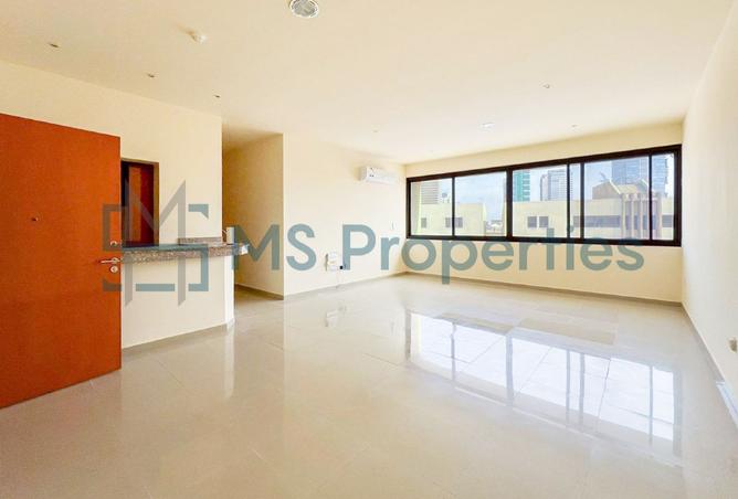 990556 - Property Image 2