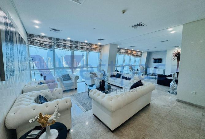 989327 - Property Image 2