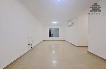Apartment - 3 Bedrooms - 3 Bathrooms for rent in Al Sadd Road - Al Sadd - Doha