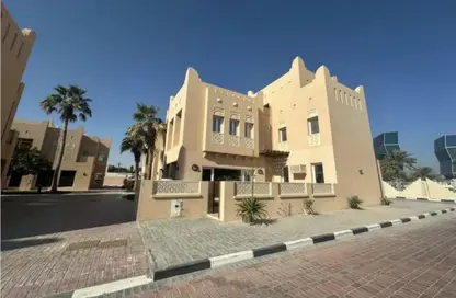Villa - 4 Bedrooms - 6 Bathrooms for rent in Legtaifiya Lagoon - West Bay - Doha