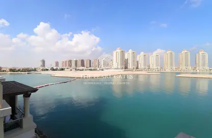 Apartment - 1 Bedroom - 2 Bathrooms for sale in Viva West - Viva Bahriyah - The Pearl Island - Doha