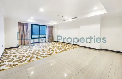 شقة - 2 غرف نوم - 2 حمامات للايجار في طريق بورتو الشرقي - بورتو أرابيا - جزيرة اللؤلؤة - الدوحة