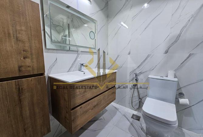 958009 - Property Image 2