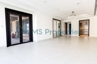 Apartment - 2 Bedrooms - 3 Bathrooms for rent in West Porto Drive - Porto Arabia - The Pearl Island - Doha