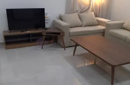 Apartment - 2 Bedrooms - 2 Bathrooms for rent in Bin Omran - Fereej Bin Omran - Doha