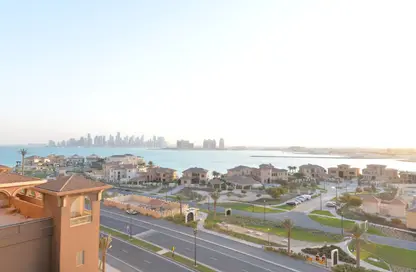 Apartment - 2 Bedrooms - 3 Bathrooms for rent in Viva West - Viva Bahriyah - The Pearl Island - Doha