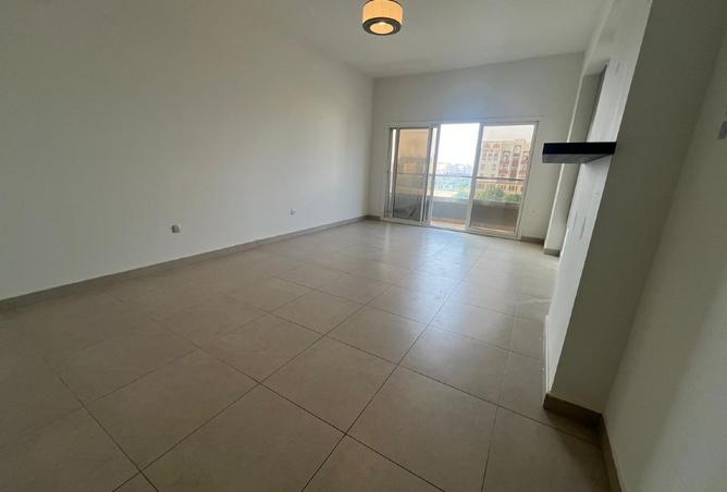 992125 - Property Main Image