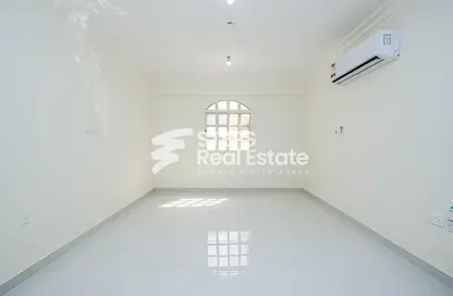 Empty Room image for: Apartment - 3 Bedrooms - 3 Bathrooms for rent in Al Wakra - Al Wakra - Al Wakrah - Al Wakra, Image 1