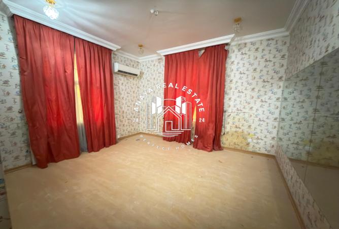 992557 - Property Main Image