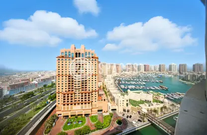 شقة - 2 غرف نوم - 3 حمامات للبيع في طريق بورتو الغربي - بورتو أرابيا - جزيرة اللؤلؤة - الدوحة