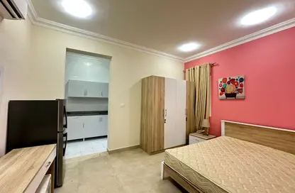 Apartment - Studio - 1 Bathroom for rent in Financial Square - C-Ring - Doha