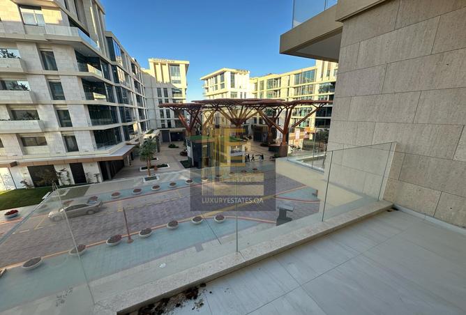 833956 - Property Image 2