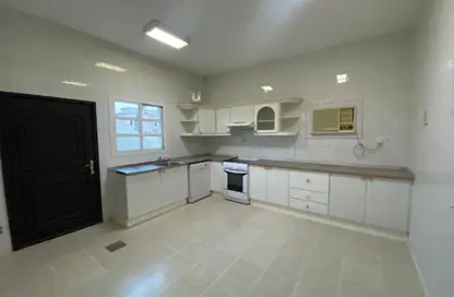 Compound - 5 Bedrooms - 4 Bathrooms for rent in Al Thumama - Al Thumama - Doha
