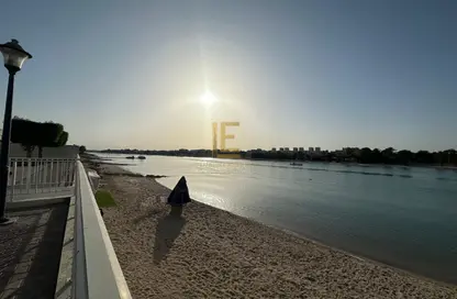فيلا - 6 غرف نوم - 8 حمامات للايجار في فلل واست باي لاغون - وست باي لاجون - بحيرة وست لاجون - الدوحة