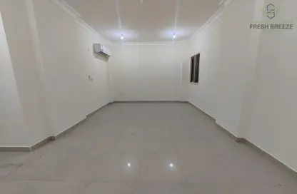 Apartment - 1 Bedroom - 2 Bathrooms for rent in Umm Ghuwalina - Umm Ghuwailina - Doha