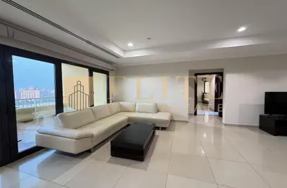Apartment - 2 Bedrooms - 3 Bathrooms for rent in West Porto Drive - Porto Arabia - The Pearl Island - Doha