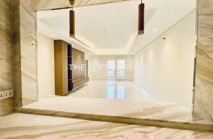 Apartment - 2 Bedrooms - 3 Bathrooms for sale in West Porto Drive - Porto Arabia - The Pearl Island - Doha