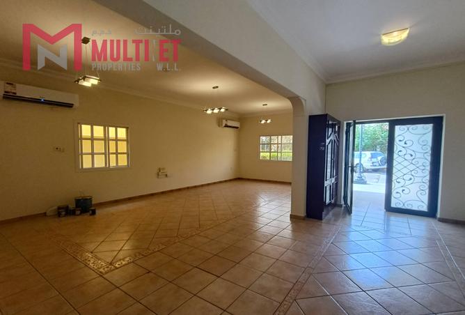 963402 - Property Main Image