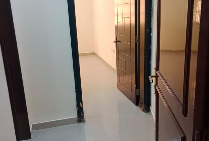 985034 - Property Image 2