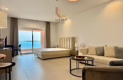 Apartment - Studio - 1 Bathroom for rent in Viva West - Viva Bahriyah - The Pearl Island - Doha