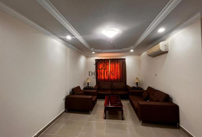 987588 - Property Image 3