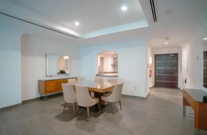Apartment - 1 Bedroom - 2 Bathrooms for rent in Marina Gate - Porto Arabia - The Pearl Island - Doha