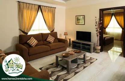 Living Room image for: Apartment - 2 Bedrooms - 2 Bathrooms for rent in Al Wukair - Al Wukair - Al Wakra, Image 1