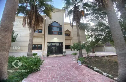 Villa - 7 Bedrooms - 7 Bathrooms for rent in Al Dafna - Al Dafna - Doha