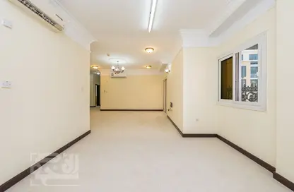 Apartment - 3 Bedrooms - 3 Bathrooms for rent in Fereej Bin Mahmoud North - Fereej Bin Mahmoud - Doha