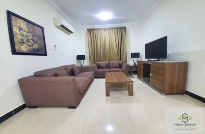Apartment - 1 Bedroom - 1 Bathroom for rent in Umm Ghuwailina 4 - Umm Ghuwailina - Doha