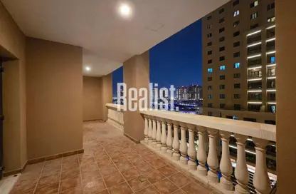 Apartment - 1 Bedroom - 2 Bathrooms for rent in West Porto Drive - Porto Arabia - The Pearl Island - Doha