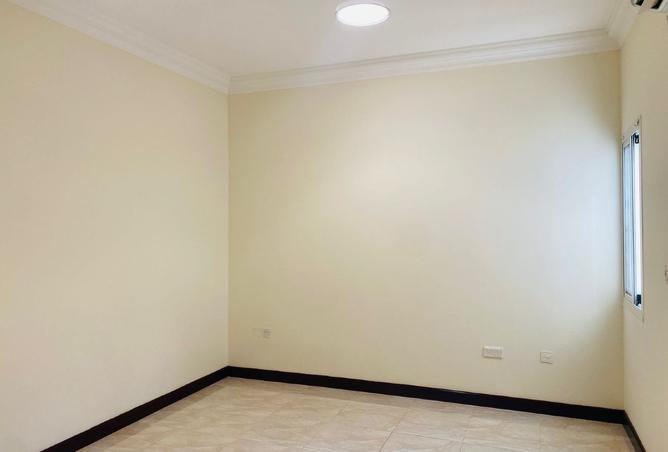 940784 - Property Image 2