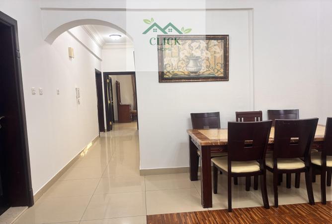 912550 - Property Image 2