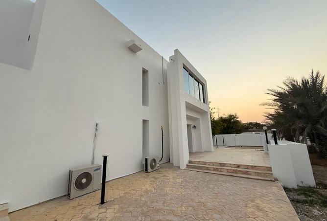 972407 - Property Image 3