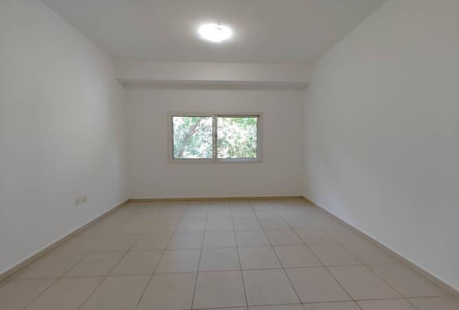940118 - Property Image 3