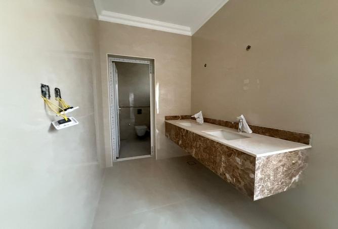 958759 - Property Image 3